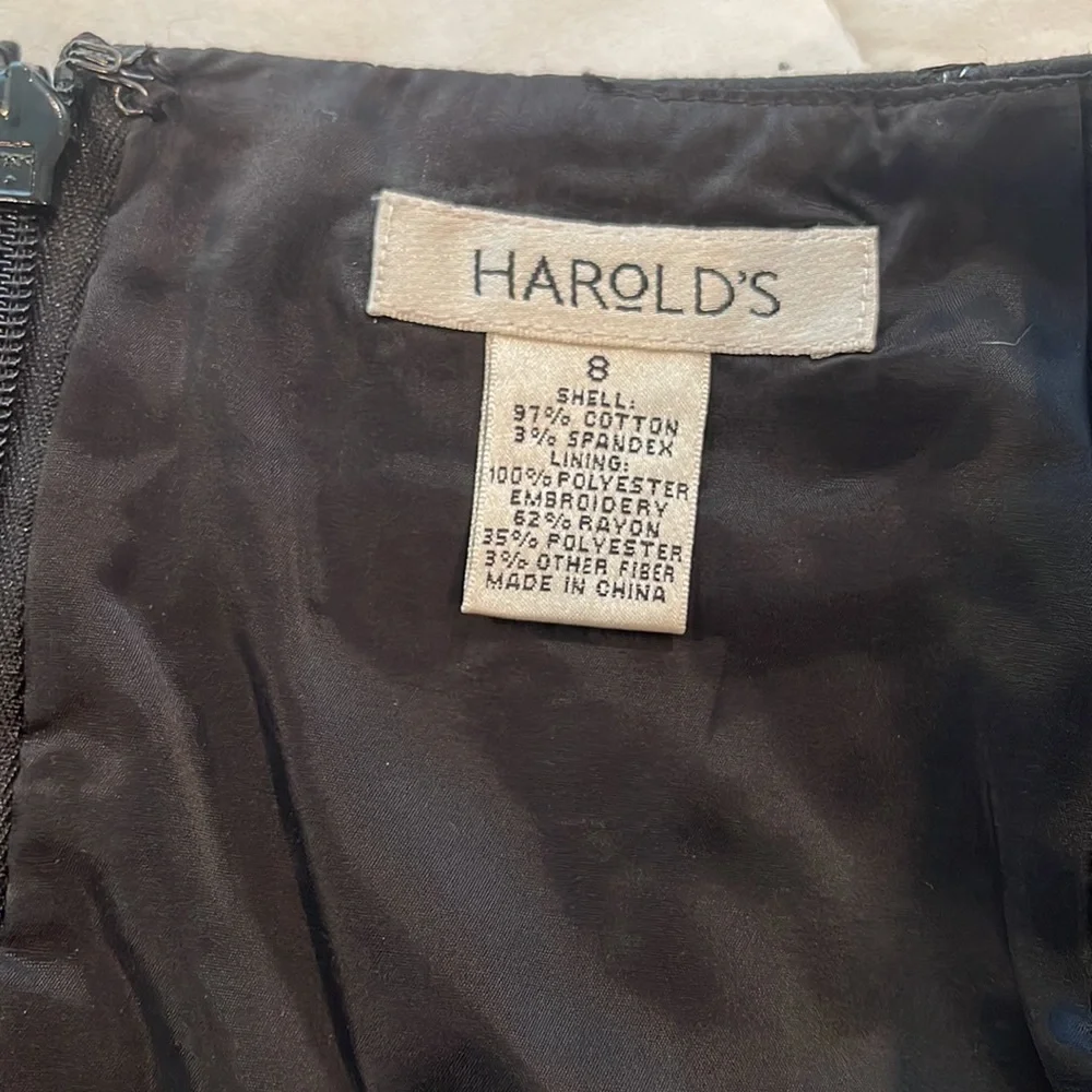 Harold’s NWT 🔥sale🔥black skirt with silver details